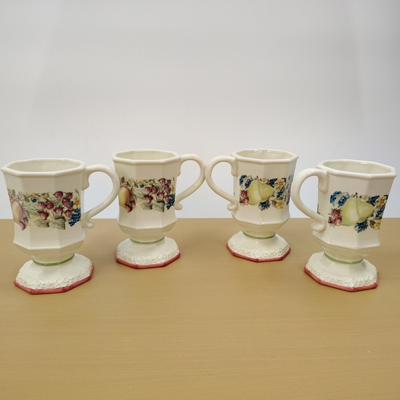 Set of 4 Lovely Avon Sweet Country Harvest Pedestal Mugs - Picture 2 of 11